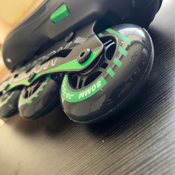 Adjustable Inline Skates with Full Light Up Wheels, Outdoor Skates size 7 to 10. - Picture 6 of 6